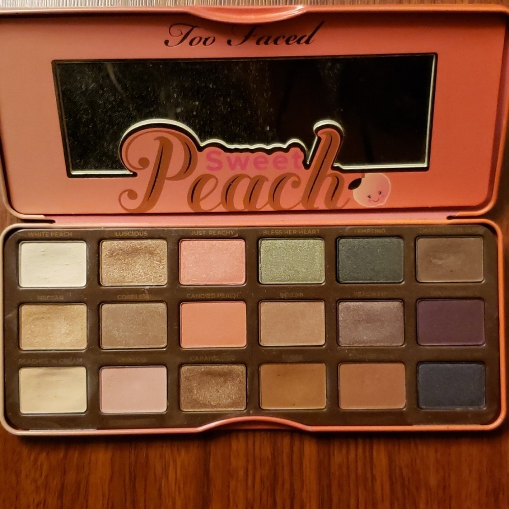 Too Faced Sweet Peach Palette - Picture 2 of 4